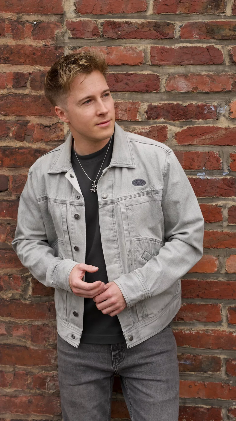 Meet & Greet + Live Music with Daniel Sommer